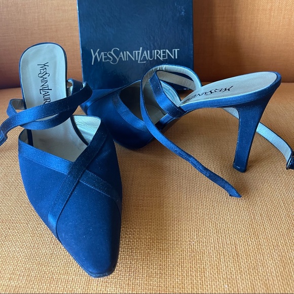 YVES SAINT LAURENT NAVY HEELS💝HP - Picture 2 of 10